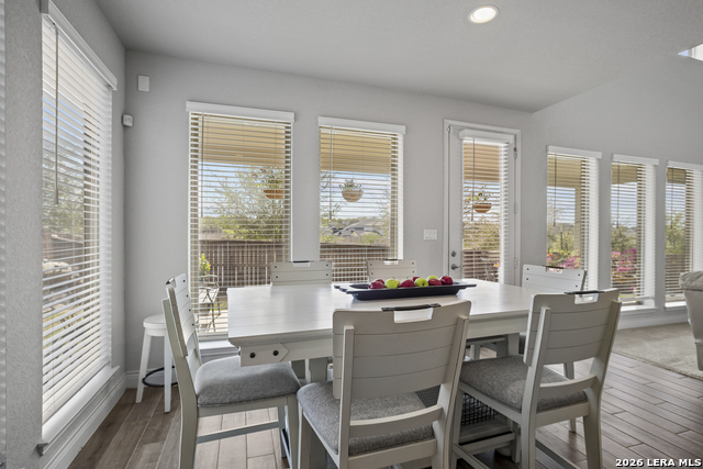 Image 15 of 50 For 5389 Hartley