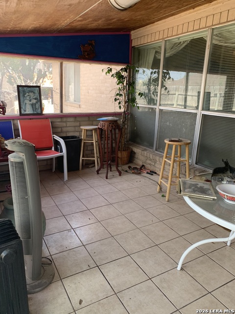 Image 8 of 9 For 3518 Herron  