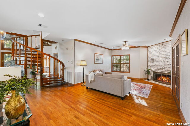 Image 25 of 69 For 9 Scarborough Square