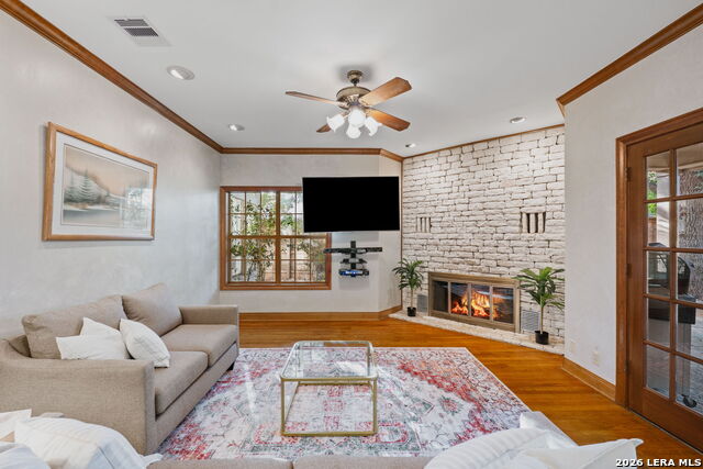 Image 28 of 69 For 9 Scarborough Square