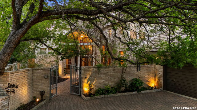 Image 59 of 69 For 9 Scarborough Square