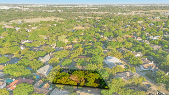 Image 61 of 69 For 9 Scarborough Square