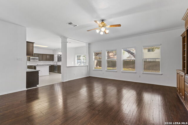 Image 16 of 50 For 6226 Stable Creek Dr