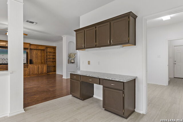 Image 23 of 50 For 6226 Stable Creek Dr