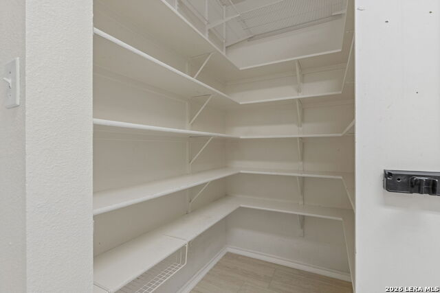 Image 25 of 50 For 6226 Stable Creek Dr