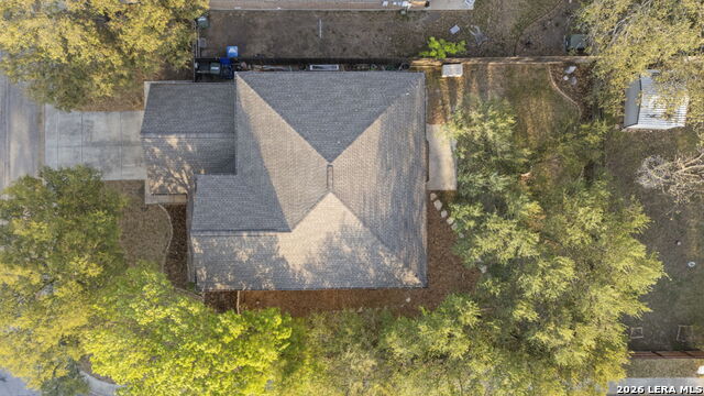 Image 8 of 50 For 6226 Stable Creek Dr