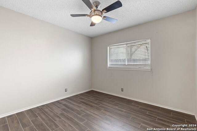 Image 16 of 27 For 6414 Maverick Oak