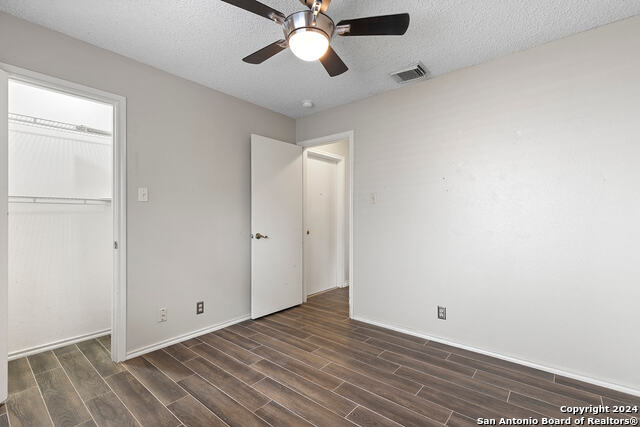 Image 17 of 27 For 6414 Maverick Oak