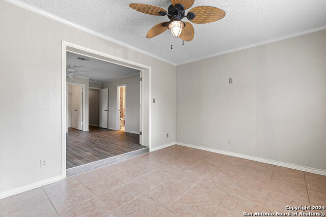 Image 24 of 27 For 6414 Maverick Oak