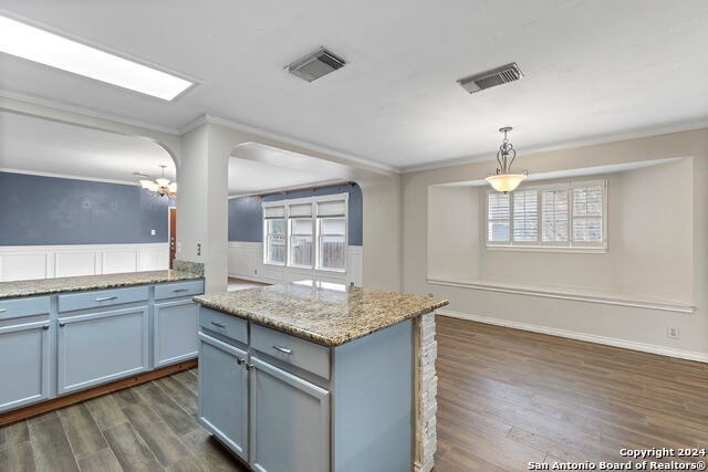 Image 5 of 27 For 6414 Maverick Oak