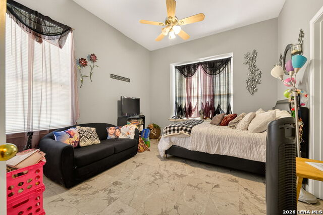 Image 20 of 30 For 7627 Triple Wood St