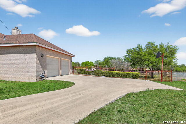 Image 4 of 30 For 7627 Triple Wood St