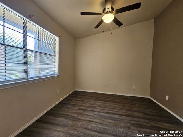 Image 11 of 13 For 4803 Hamilton Wolfe  312