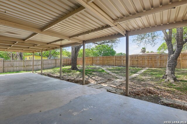 Image 36 of 40 For 9019 Old Sky Harbor