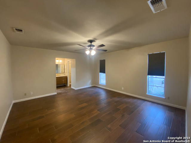 Image 14 of 32 For 11039 Whisper Valley St