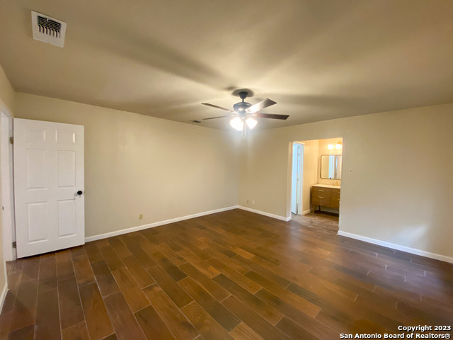 Image 15 of 32 For 11039 Whisper Valley St