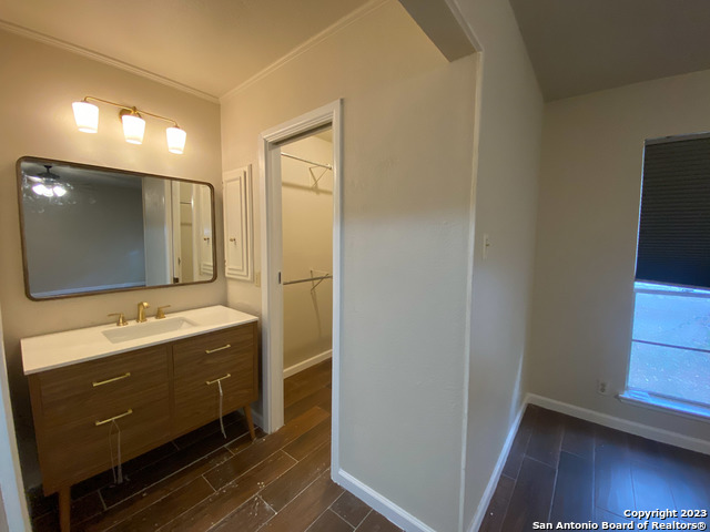 Image 19 of 32 For 11039 Whisper Valley St