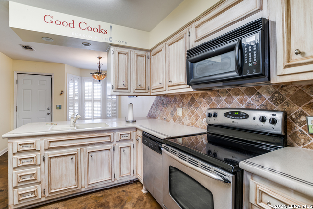 Image 7 of 25 For 5359 Fredericksburg  515