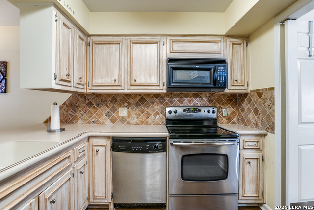 Image 8 of 25 For 5359 Fredericksburg  515