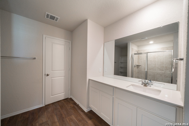 Image 11 of 23 For 398 American Robin