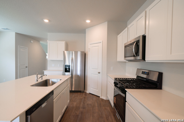 Image 16 of 23 For 398 American Robin