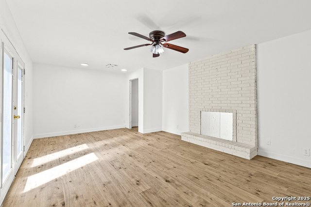 Image 13 of 22 For 9311 Contessa Dr