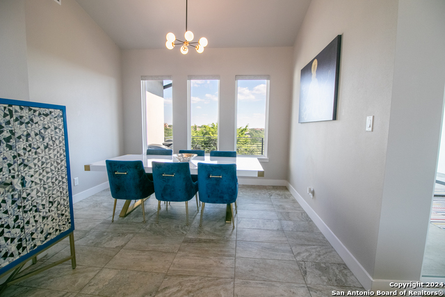 Listing photo id 11 for 1273 County Road 2801 E