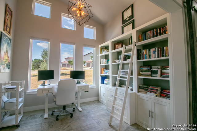 Listing photo id 13 for 1273 County Road 2801 E