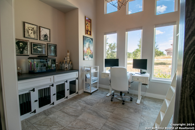 Listing photo id 14 for 1273 County Road 2801 E