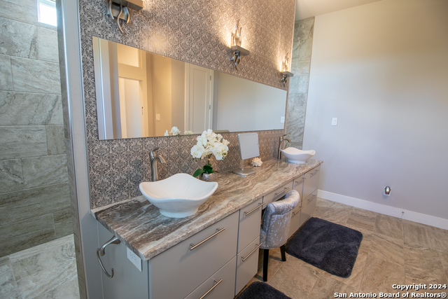 Listing photo id 20 for 1273 County Road 2801 E