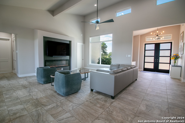 Listing photo id 2 for 1273 County Road 2801 E