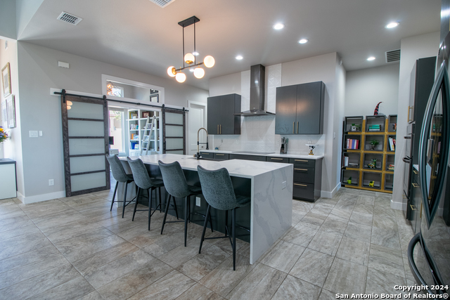 Listing photo id 6 for 1273 County Road 2801 E