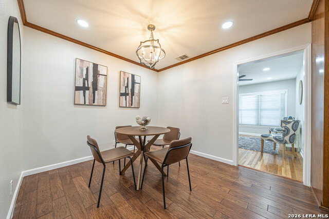 Image 13 of 32 For 723 Glamis  