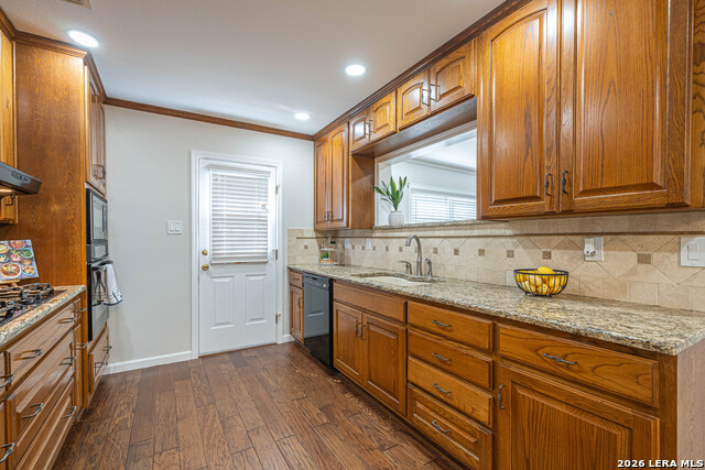 Image 15 of 32 For 723 Glamis  