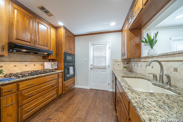 Image 16 of 32 For 723 Glamis  