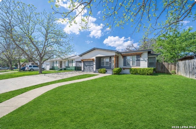 Image 3 of 32 For 723 Glamis  