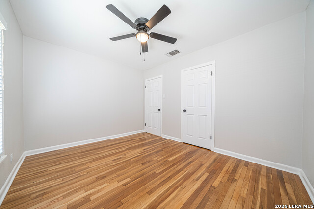 Image 9 of 32 For 723 Glamis  