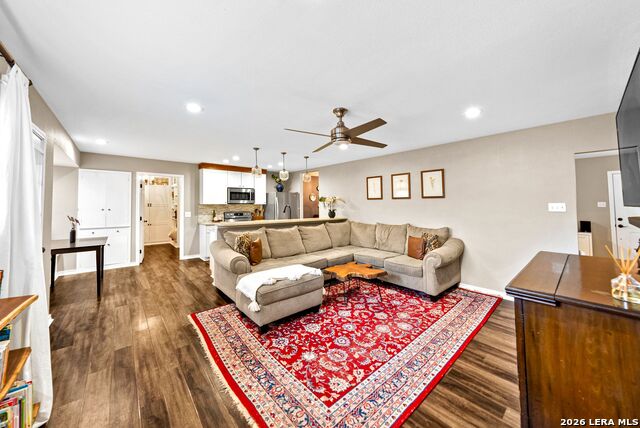 Image 10 of 44 For 14307 Oak Shadows Dr