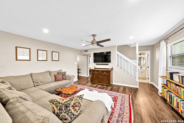 Image 11 of 44 For 14307 Oak Shadows Dr