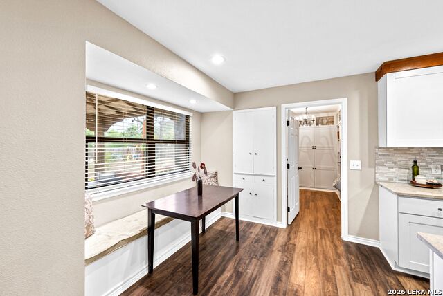 Image 15 of 44 For 14307 Oak Shadows Dr