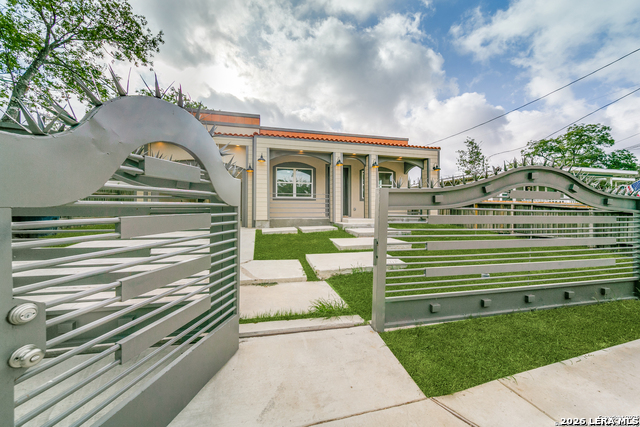 Image 2 of 17 For 218 Shenandoah