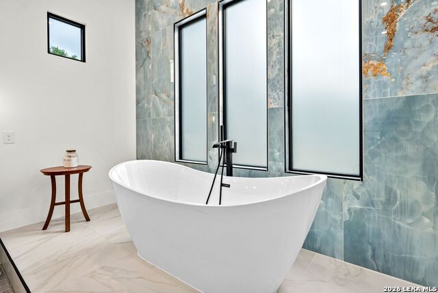 Image 28 of 81 For 721 Timber Bluff