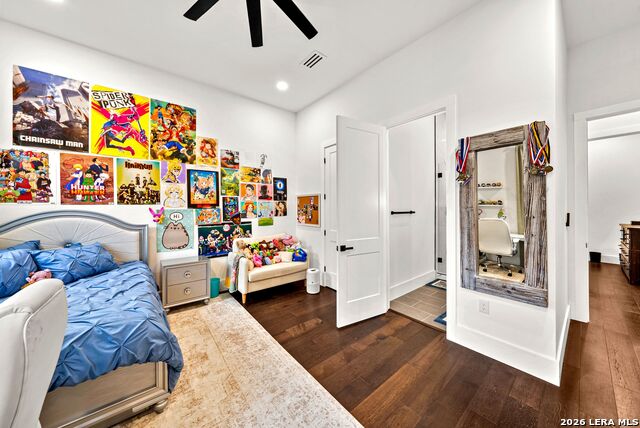 Image 34 of 81 For 721 Timber Bluff