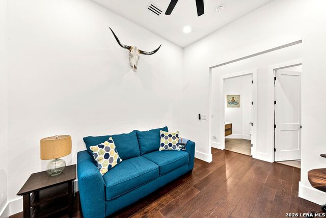 Image 41 of 81 For 721 Timber Bluff