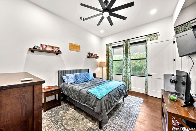 Image 44 of 81 For 721 Timber Bluff