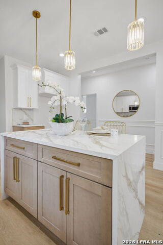 Image 12 of 50 For 931 Highland Blvd E