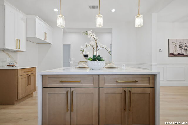 Image 13 of 50 For 931 Highland Blvd E