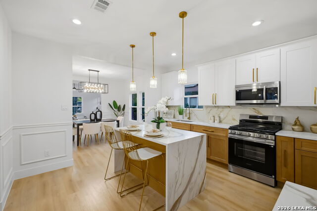 Image 15 of 50 For 931 Highland Blvd E