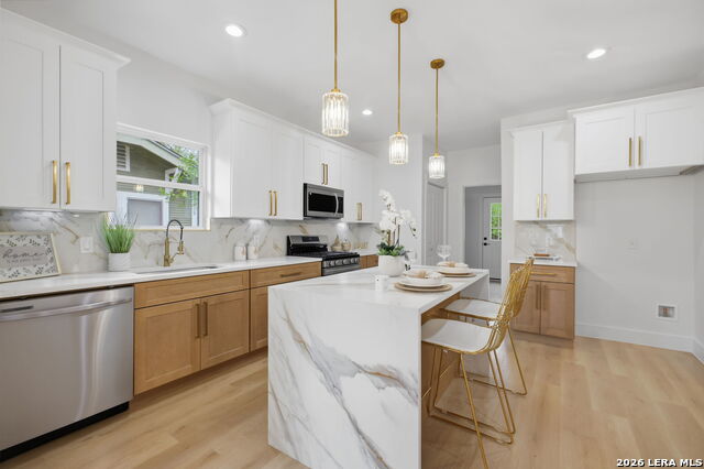 Image 16 of 50 For 931 Highland Blvd E