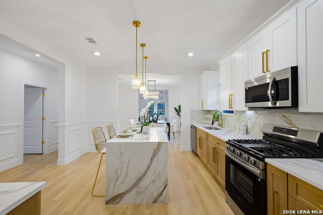 Image 19 of 50 For 931 Highland Blvd E